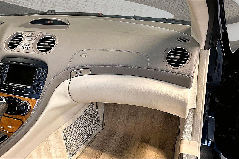 Used 2007 Mercedes-Benz SL 550 w/ AMG Sport Pkg image 14