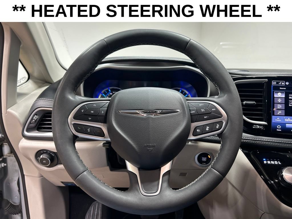 Certified 2023 Chrysler Pacifica Touring-L FWD image 15