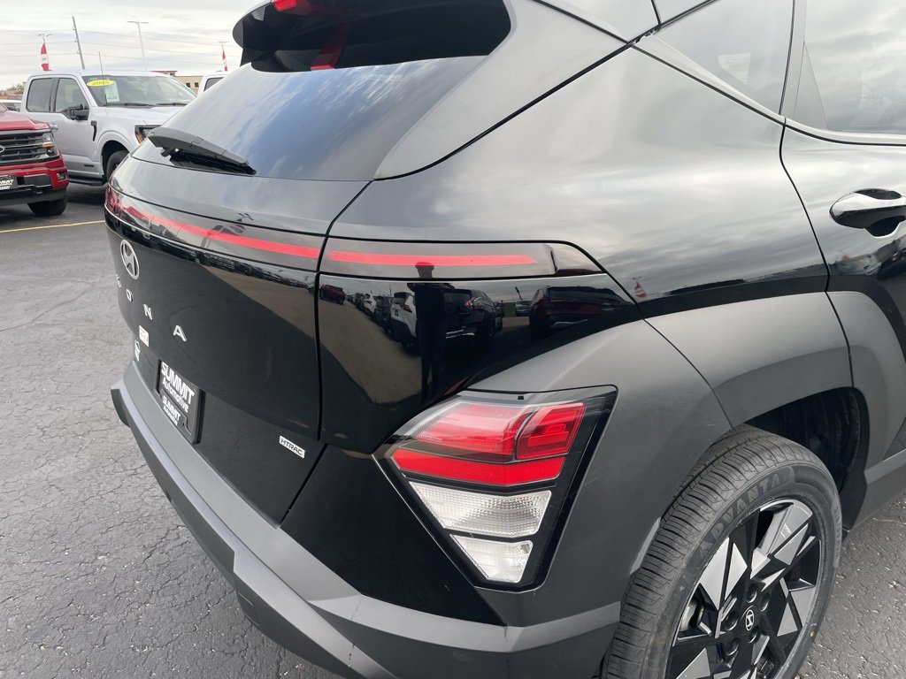 Used 2024 Hyundai Kona SEL image 29