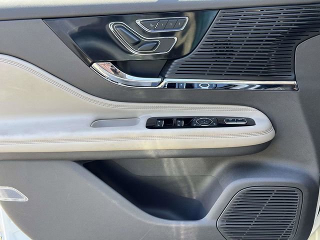 Used 2022 Lincoln Corsair Reserve w/ Equipment Group 201A image 34
