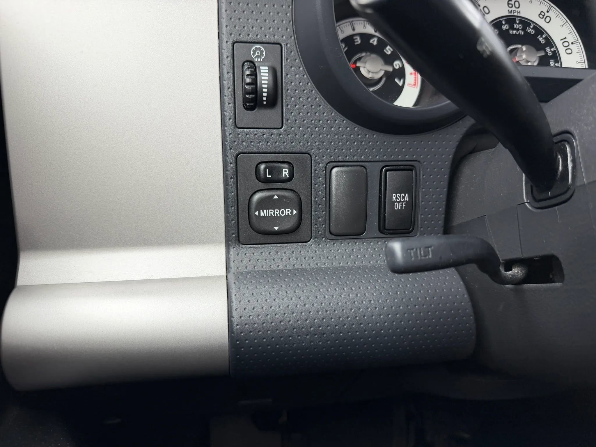 Used 2010 Toyota FJ Cruiser 4WD image 30