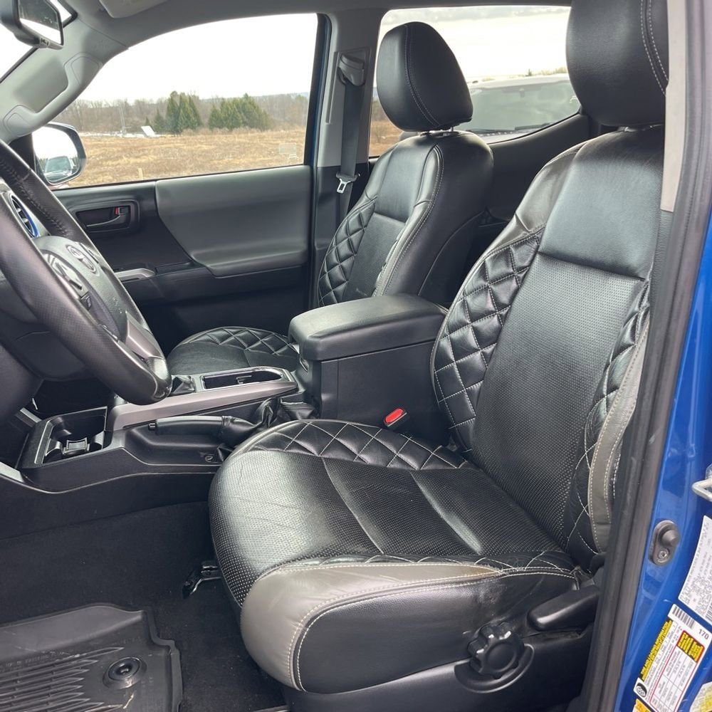 Used 2018 Toyota Tacoma SR5 image 5