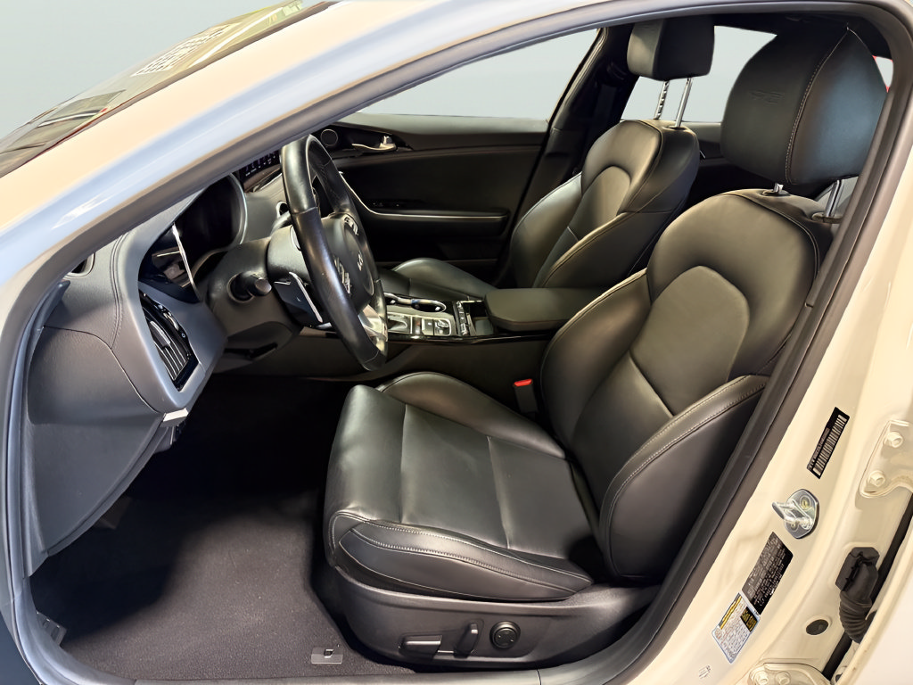 Used 2022 Kia Stinger GT-Line RWD image 31