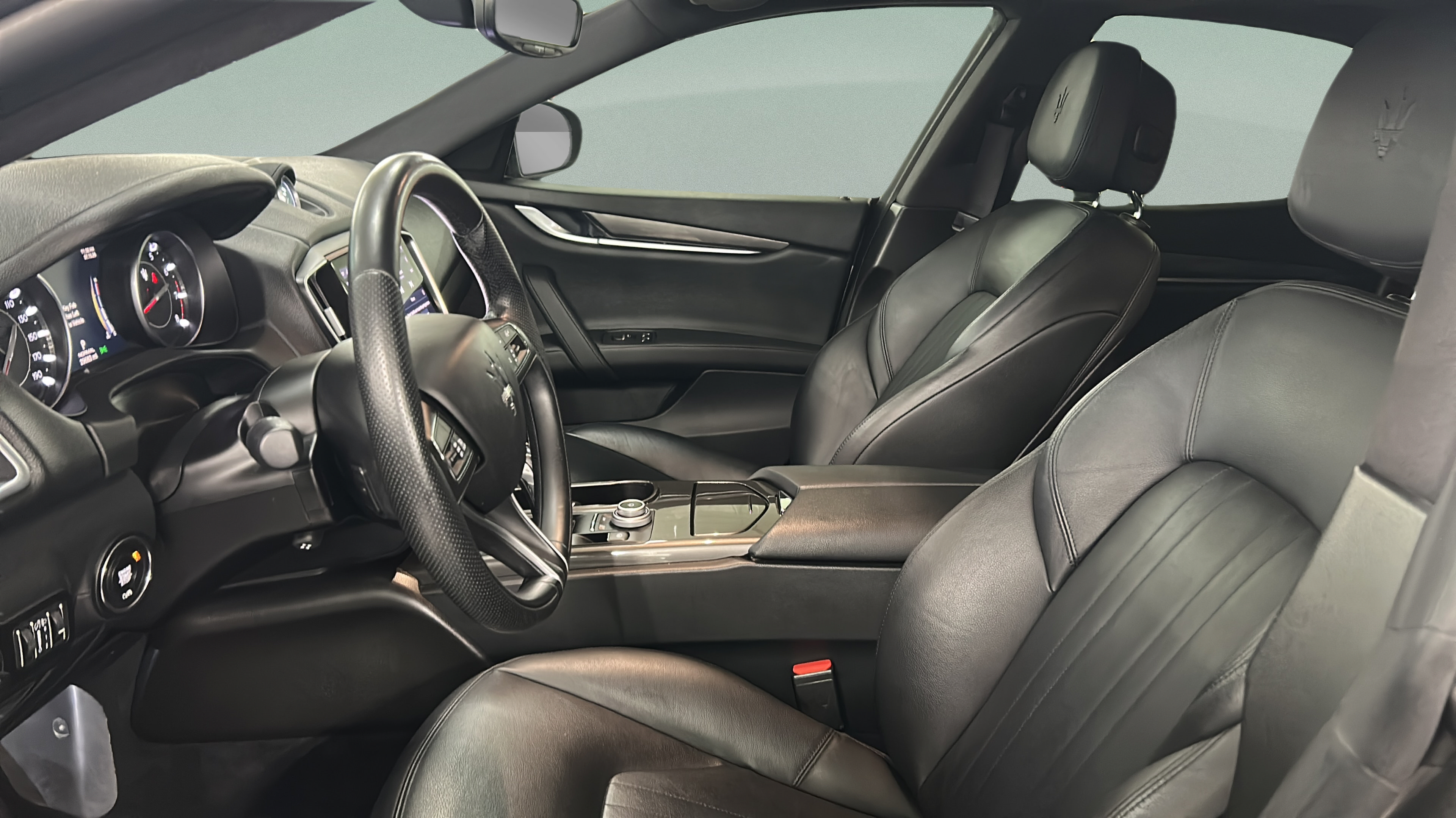 Used 2021 Maserati Ghibli RWD image 11