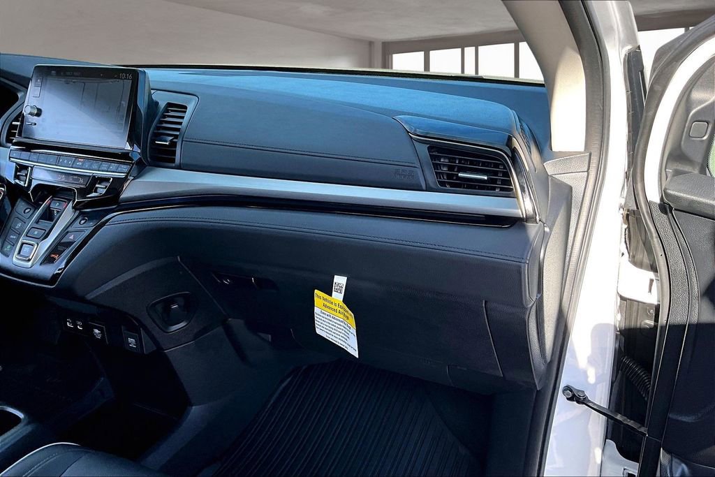 Certified 2025 Honda Odyssey Touring image 27