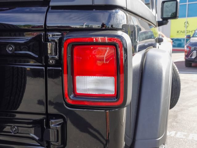 Used 2021 Jeep Wrangler Sport AWD/4WD image 6