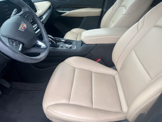 Certified 2024 Cadillac XT4 Premium Luxury FWD image 9