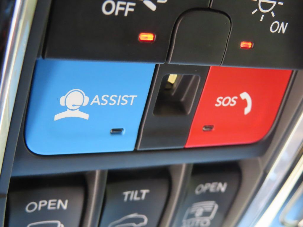 Used 2023 Jeep Grand Wagoneer Series III image 17