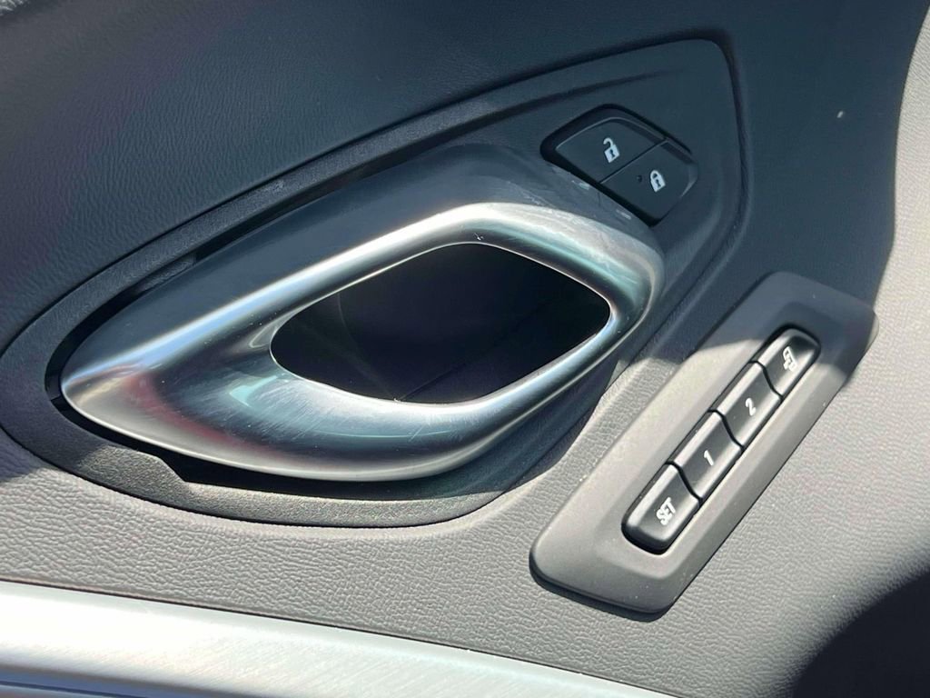 Used 2024 Chevrolet Camaro SS RWD image 15