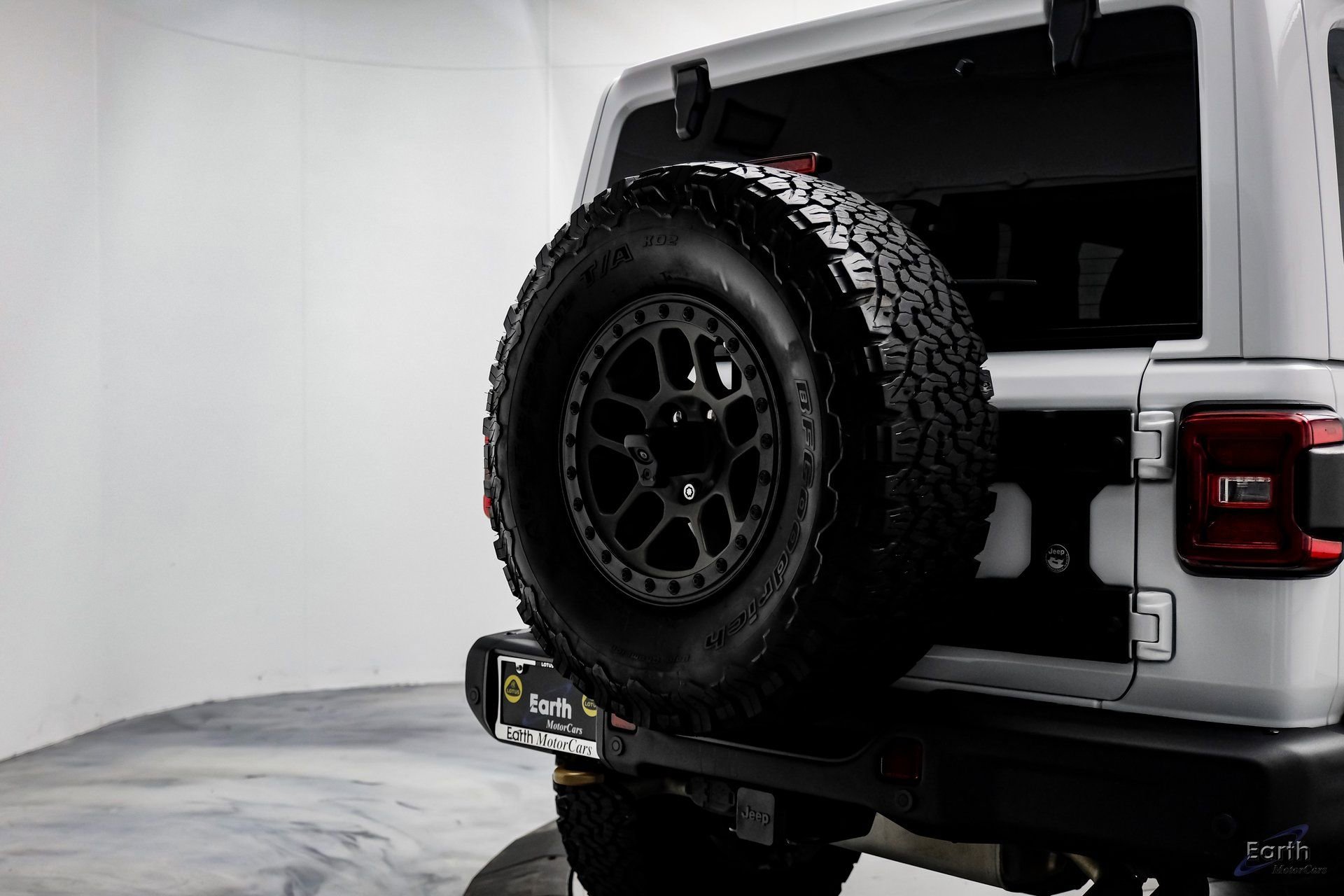 Used 2022 Jeep Wrangler Unlimited Rubicon w/ Xtreme Recon 35" Tire Package image 36