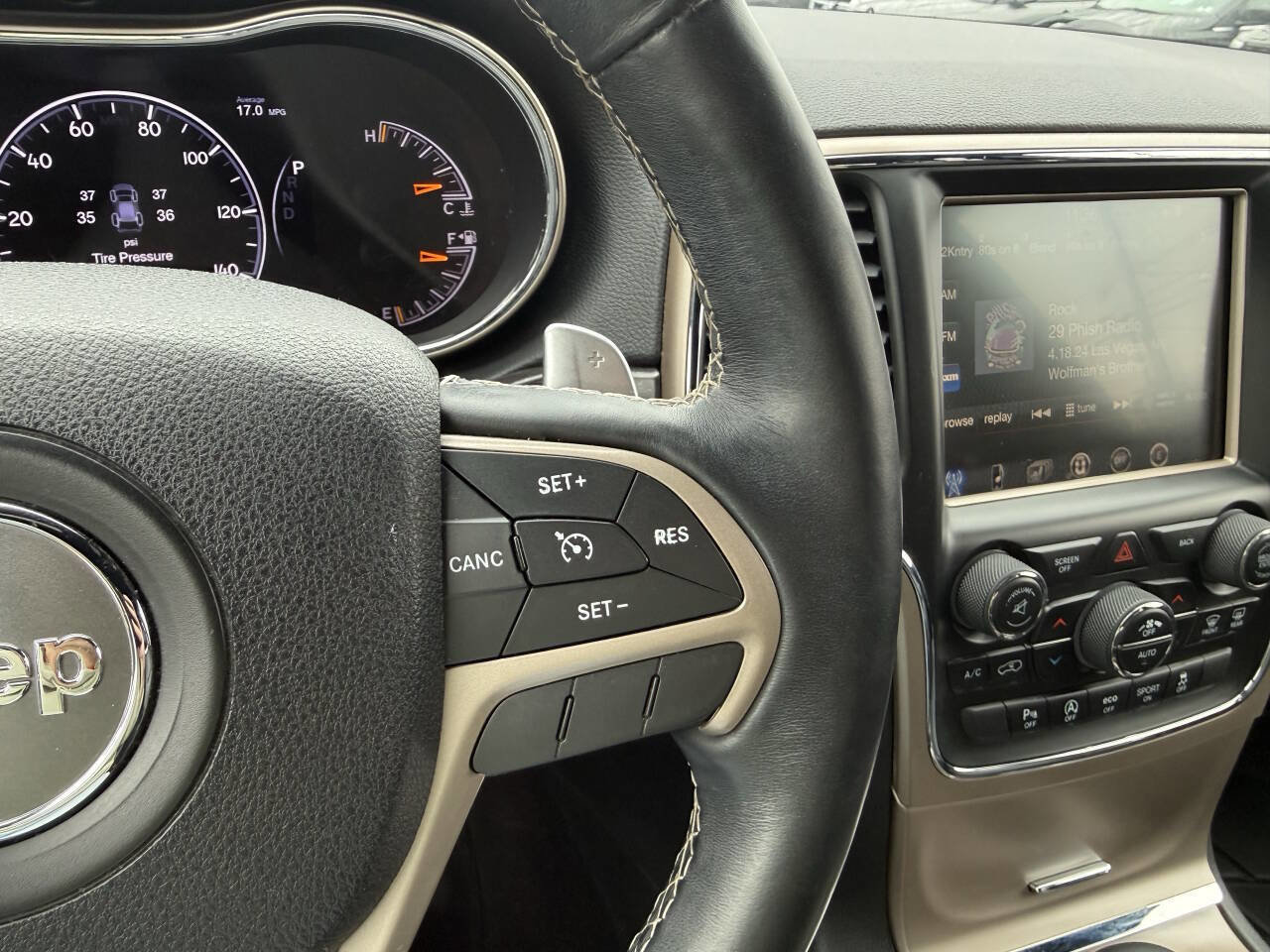 Used 2016 Jeep Grand Cherokee Limited image 19