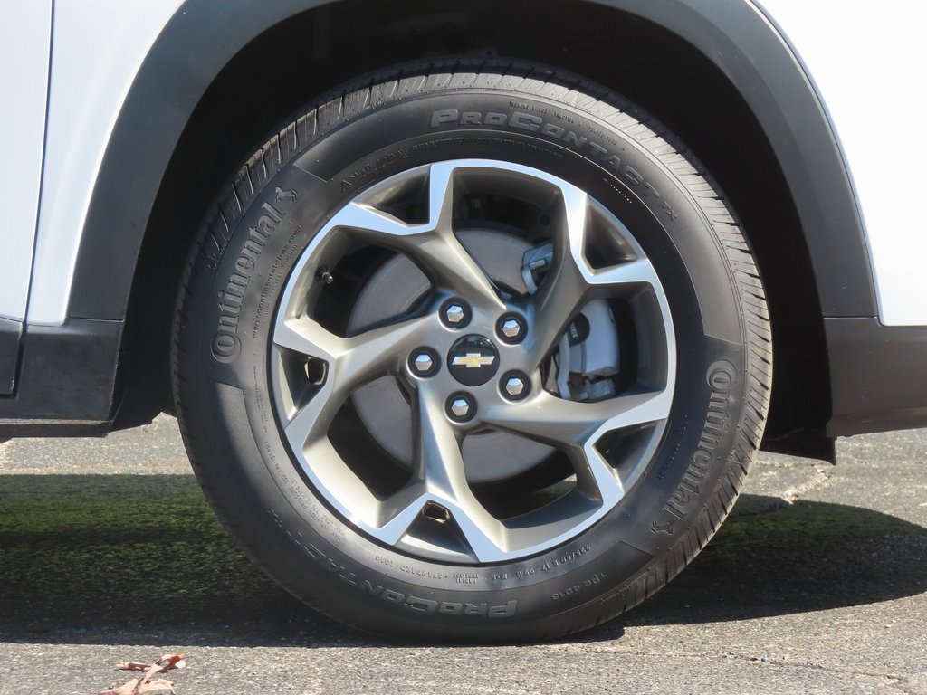 Used 2024 Chevrolet Trax LT w/ Driver Confidence Package image 16