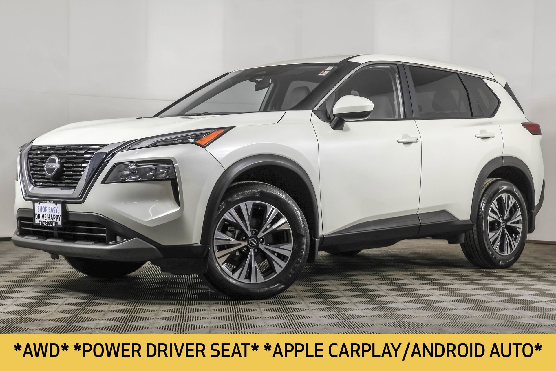 Used 2023 Nissan Rogue SV image 2