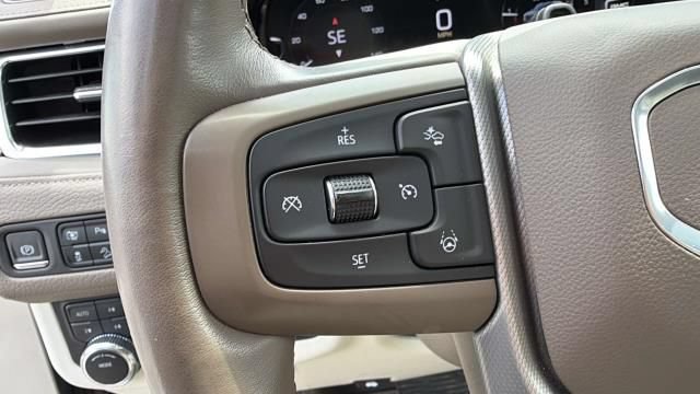 Used 2023 GMC Yukon Denali w/ Advanced Technology Package AWD/4WD image 12