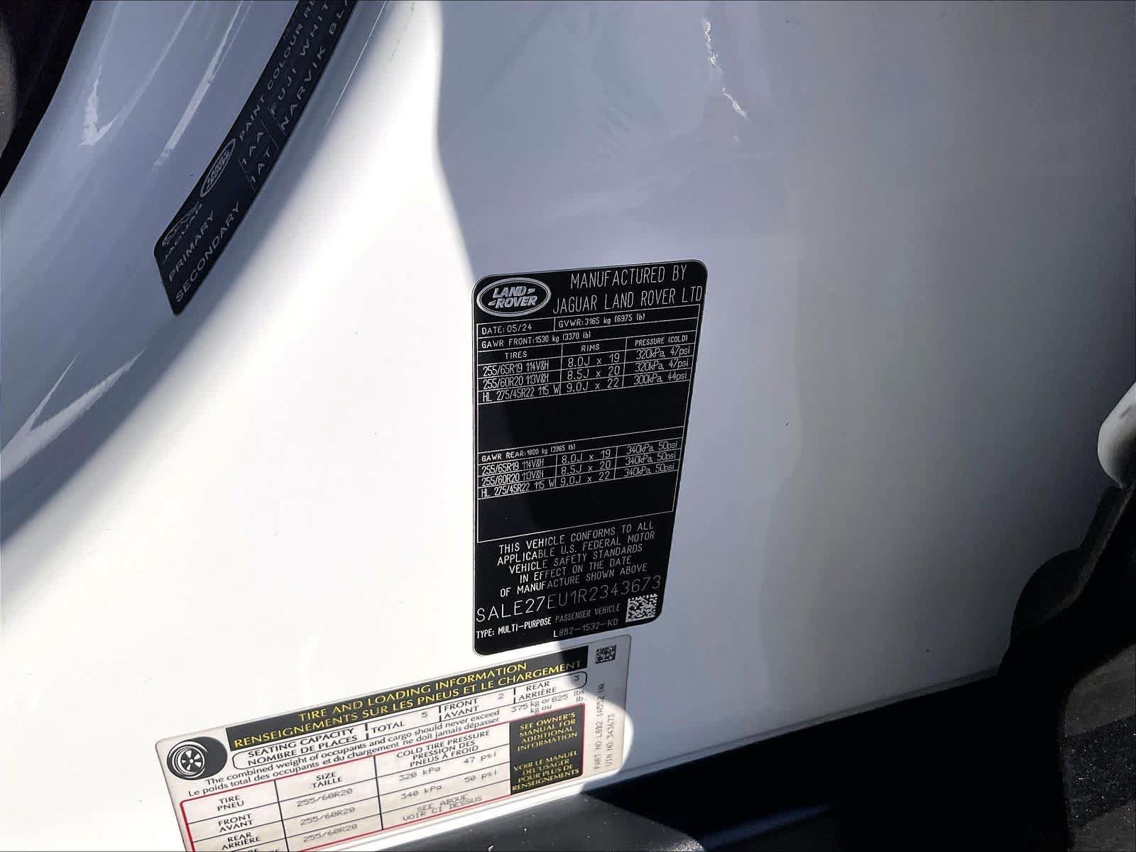 Used 2024 Land Rover Defender 110 X-Dynamic SE AWD/4WD image 37