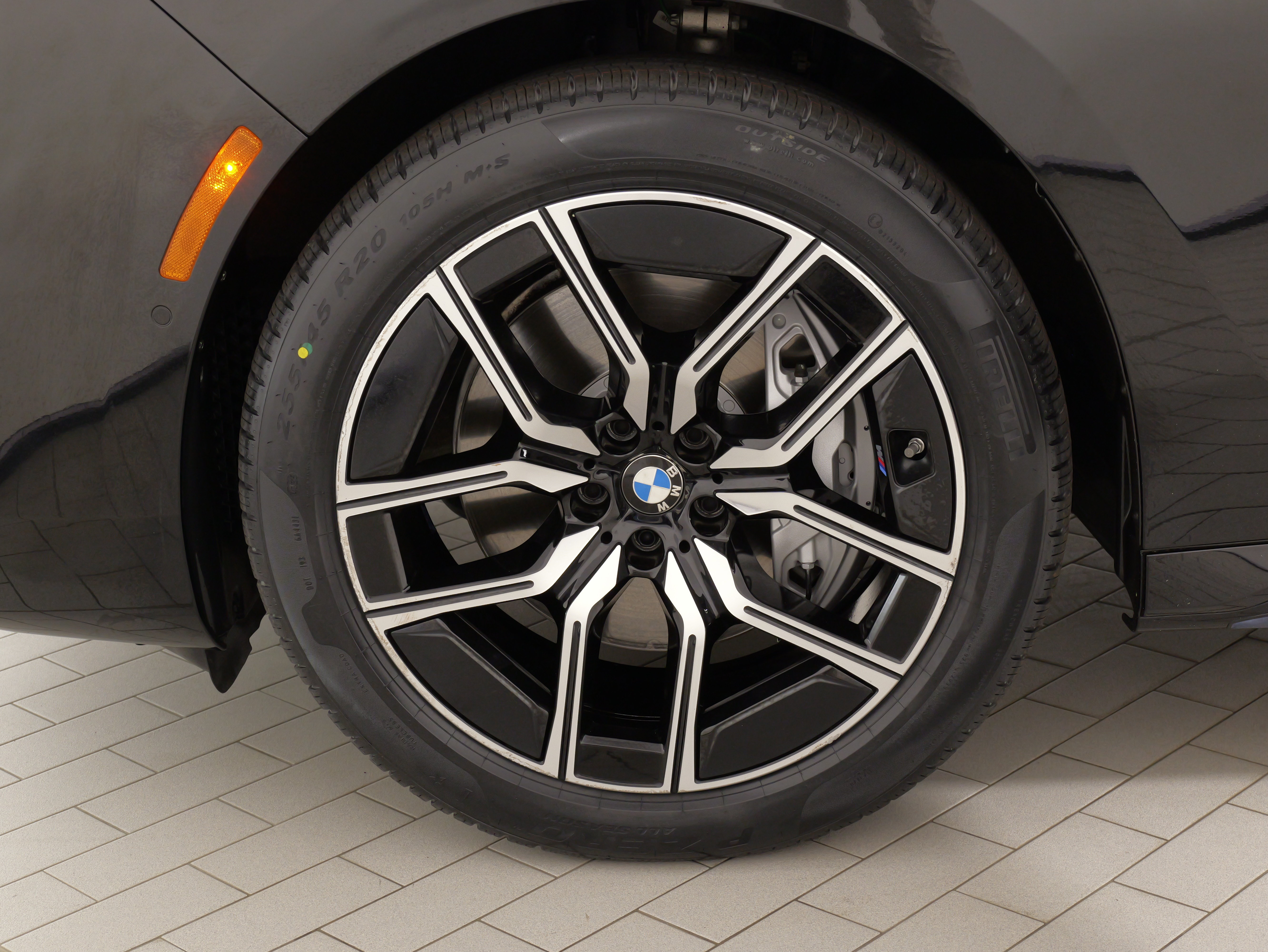 Used 2023 BMW 740i w/ Executive Package RWD image 65