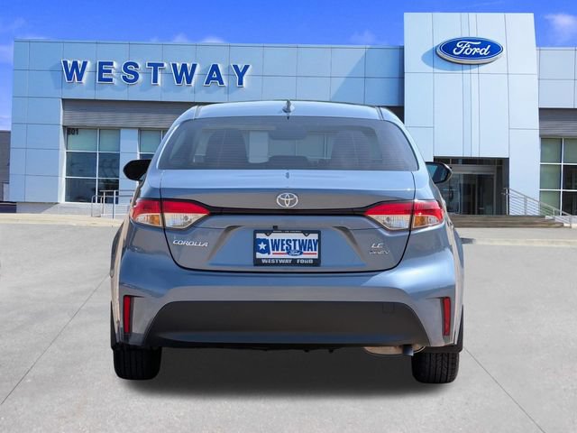 Used 2026 Toyota Corolla LE FWD image 4