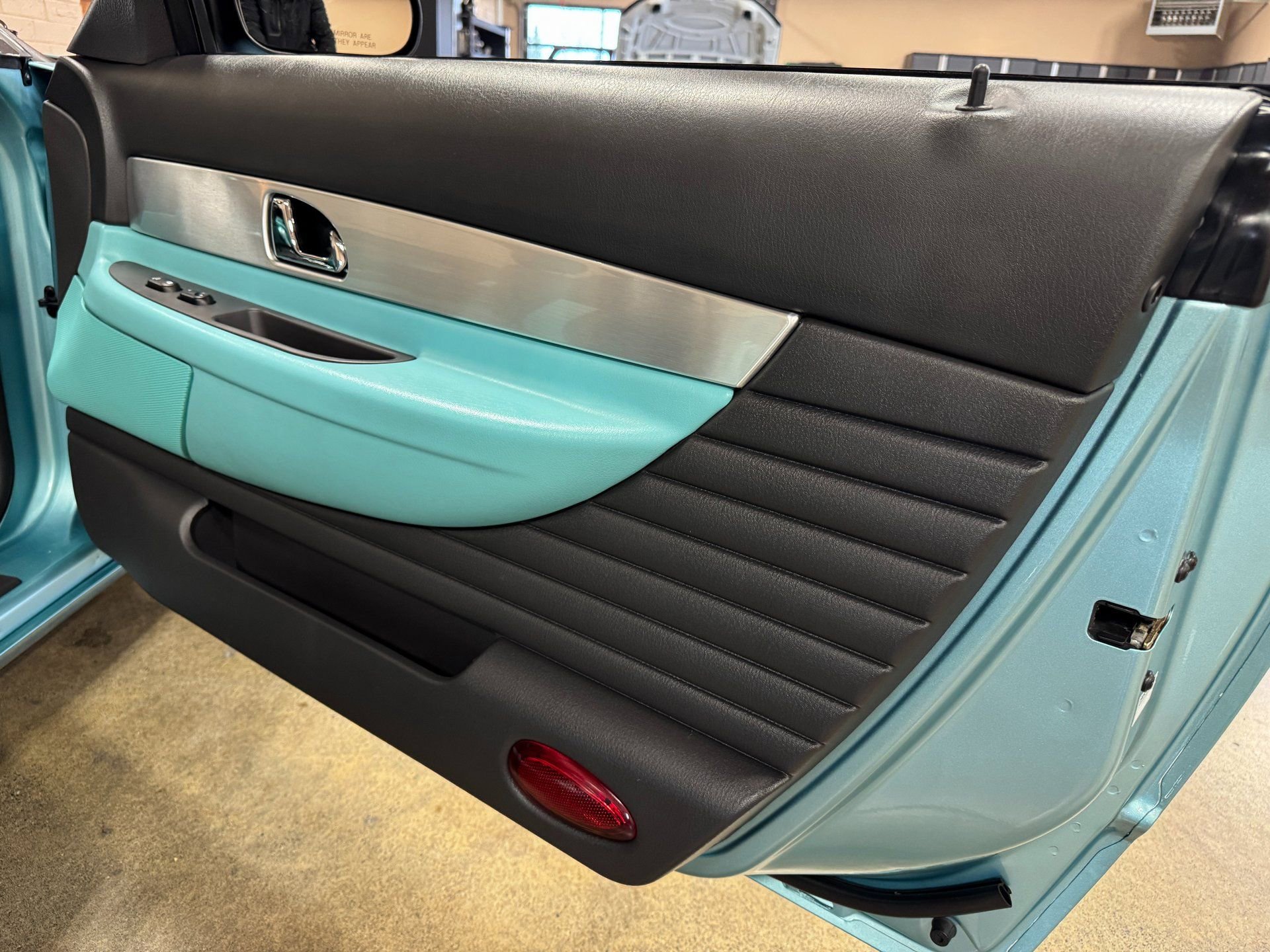 Used 2002 Ford Thunderbird image 66