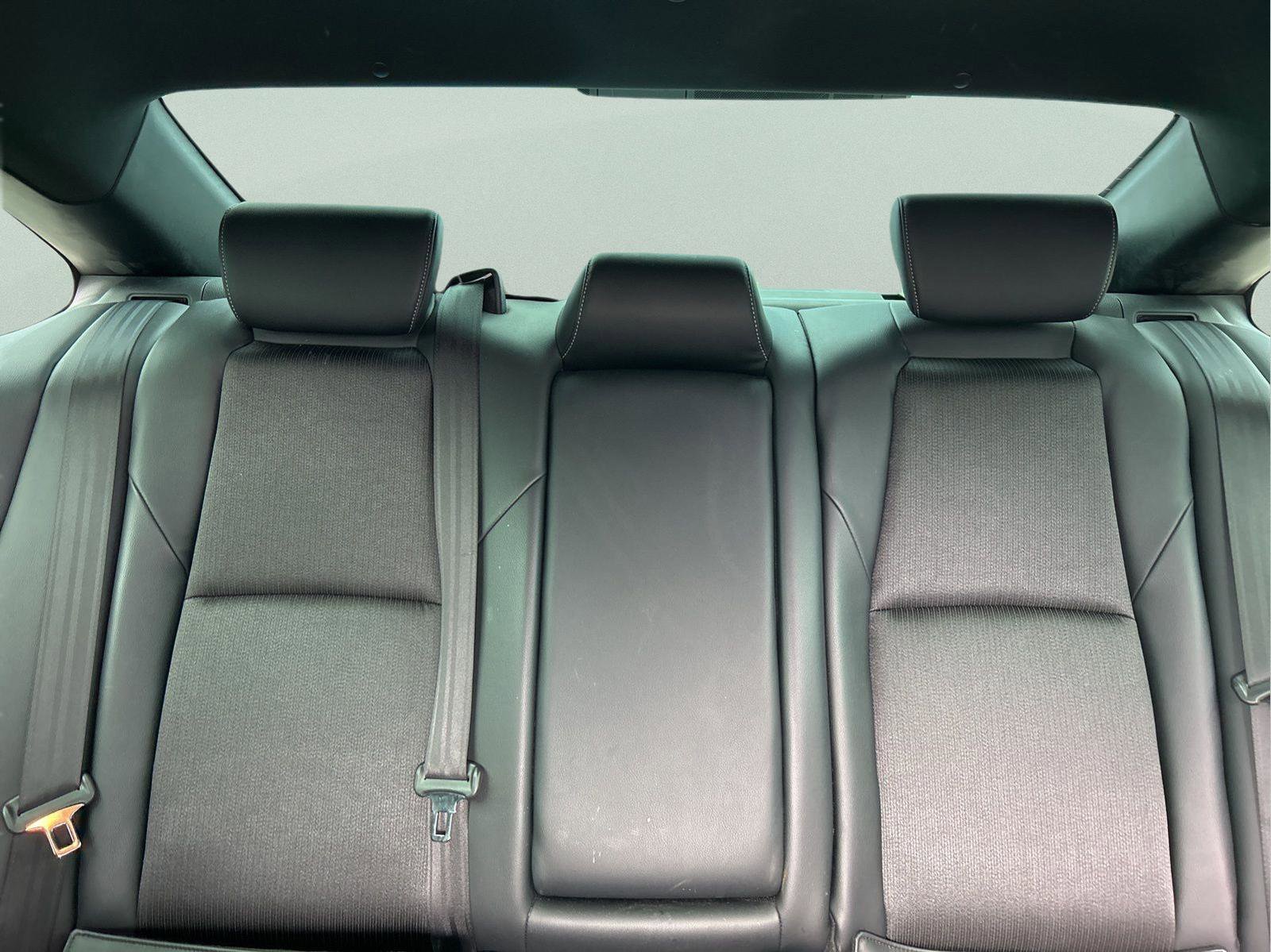 Used 2018 Honda Accord Sport image 10