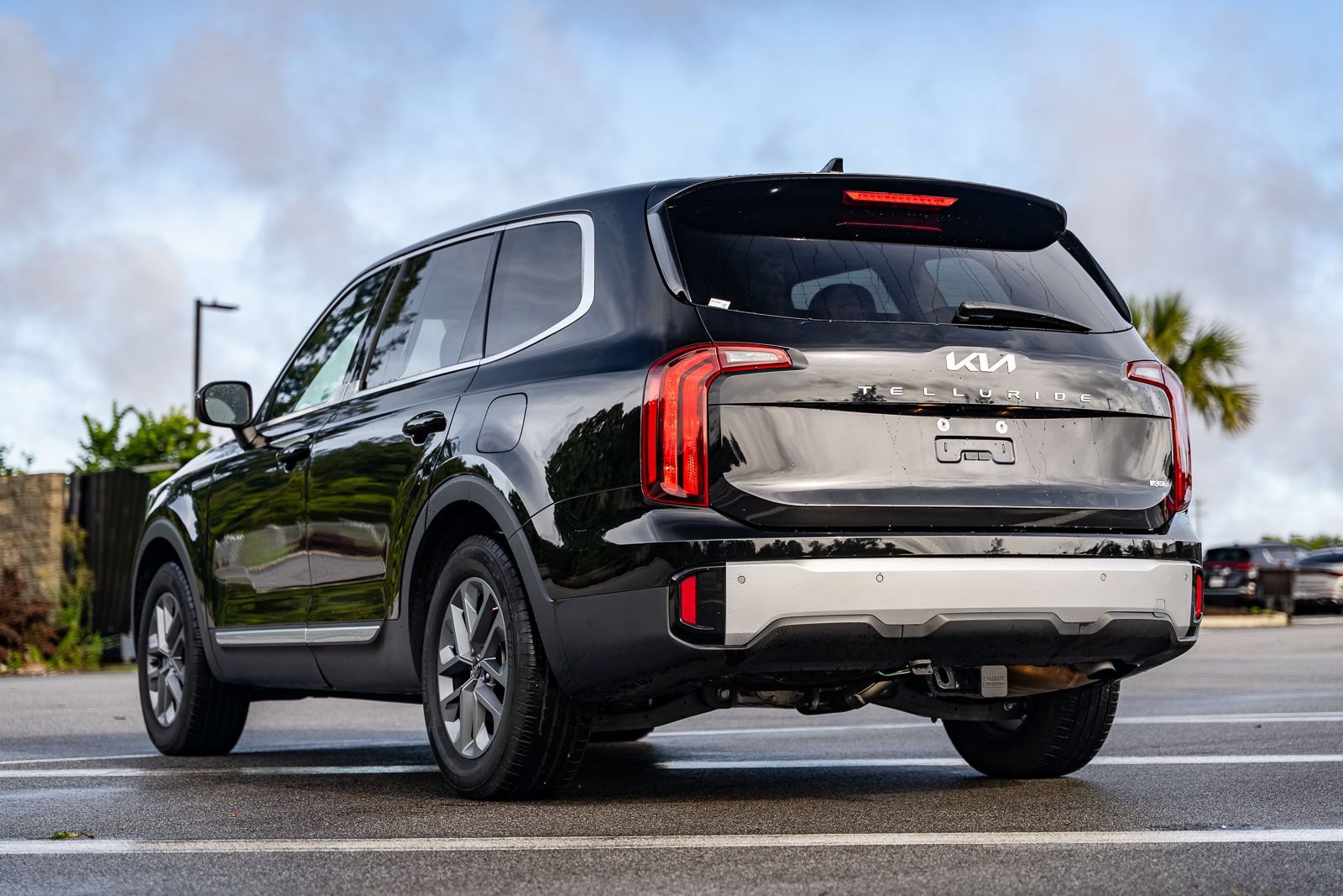Used 2023 Kia Telluride LX AWD/4WD image 4