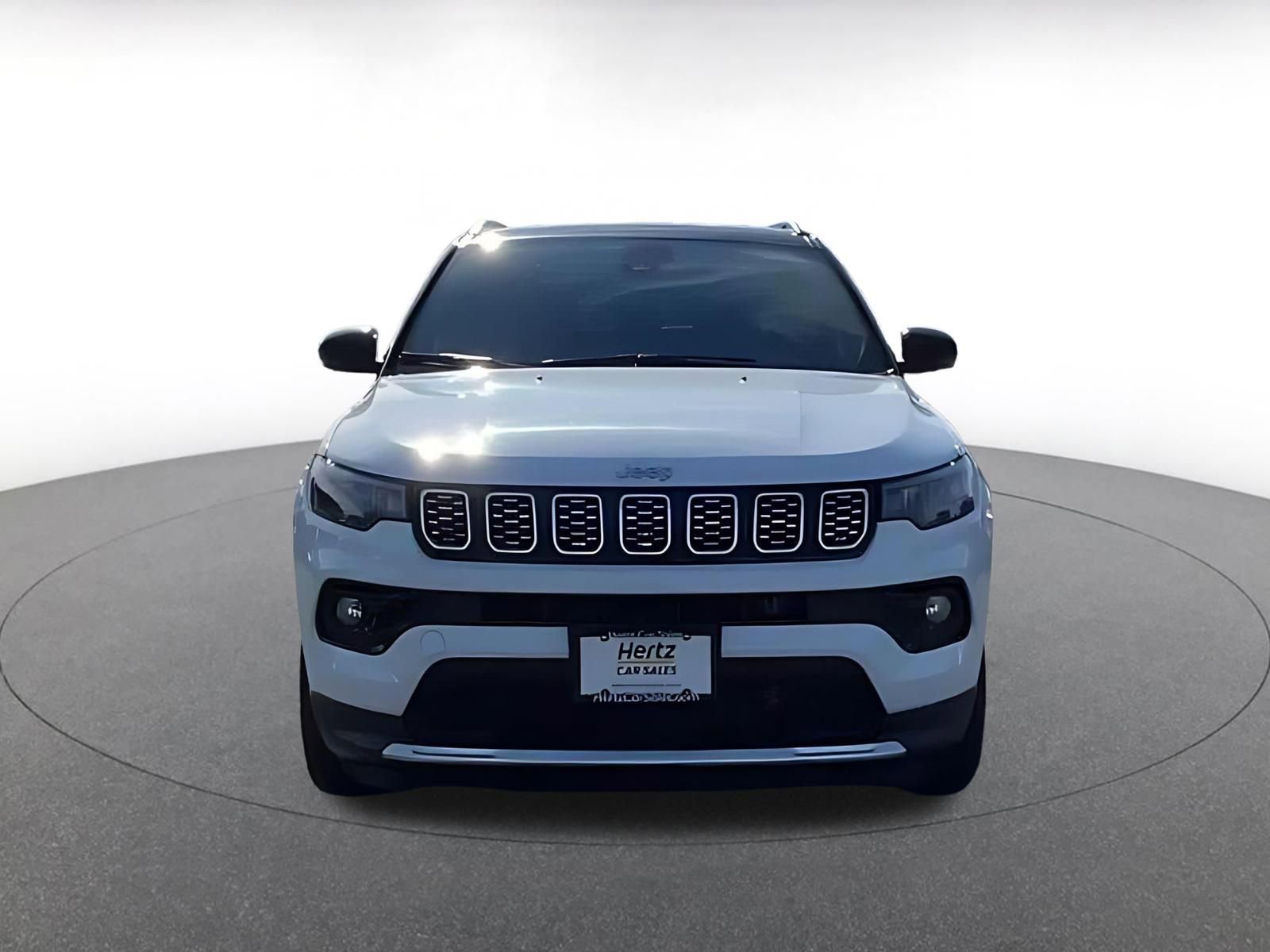 Used 2025 Jeep Compass Limited AWD/4WD image 4
