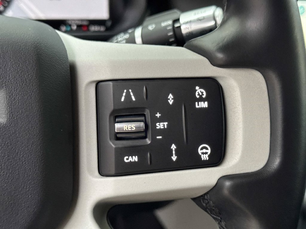 Used 2021 Land Rover Defender 90 First Edition AWD/4WD image 27