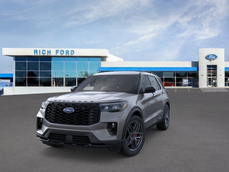 New 2026 Ford Explorer ST-Line w/ ST-Line Street Pack AWD/4WD image 2
