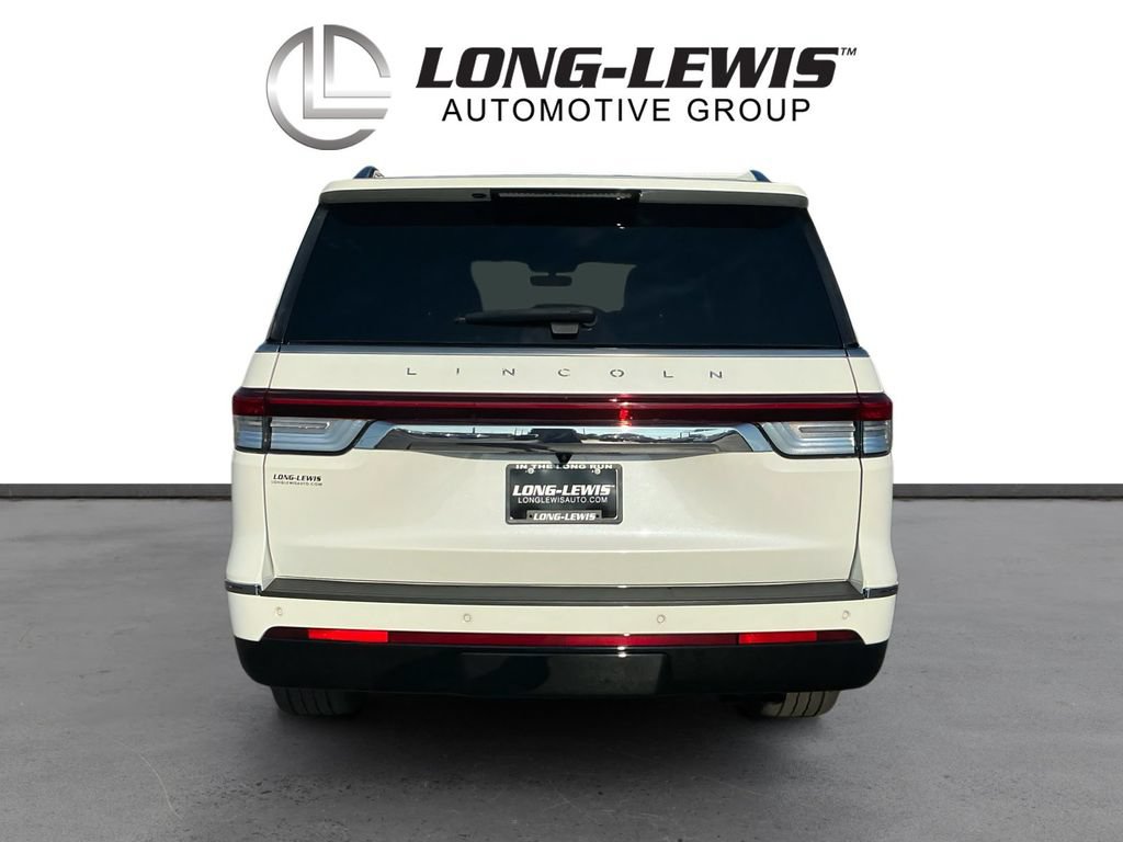 Certified 2024 Lincoln Navigator L Reserve AWD/4WD image 5
