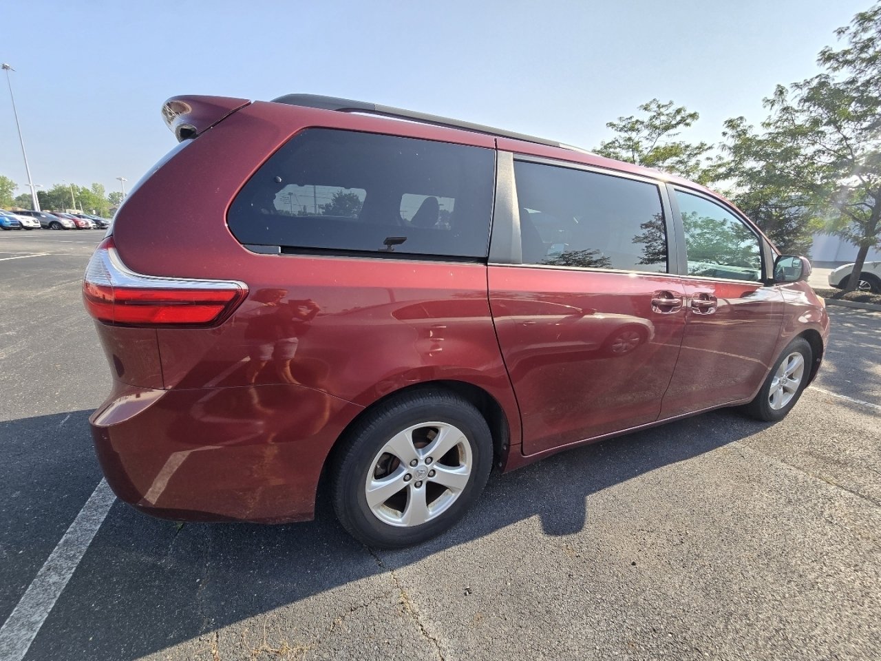 Used 2017 Toyota Sienna LE FWD image 8