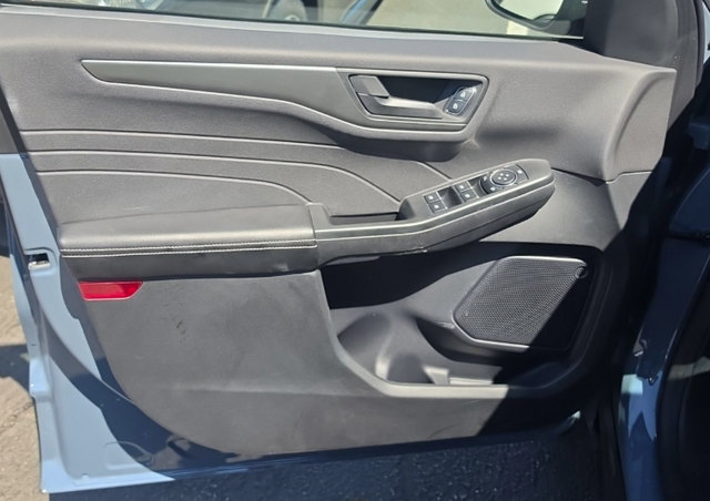 Certified 2025 Ford Escape Active FWD image 6