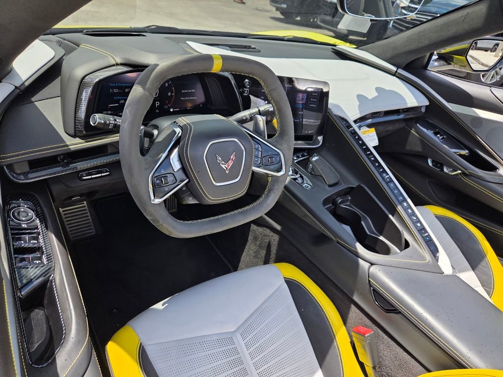 Used 2022 Chevrolet Corvette Stingray Premium Conv RWD image 9