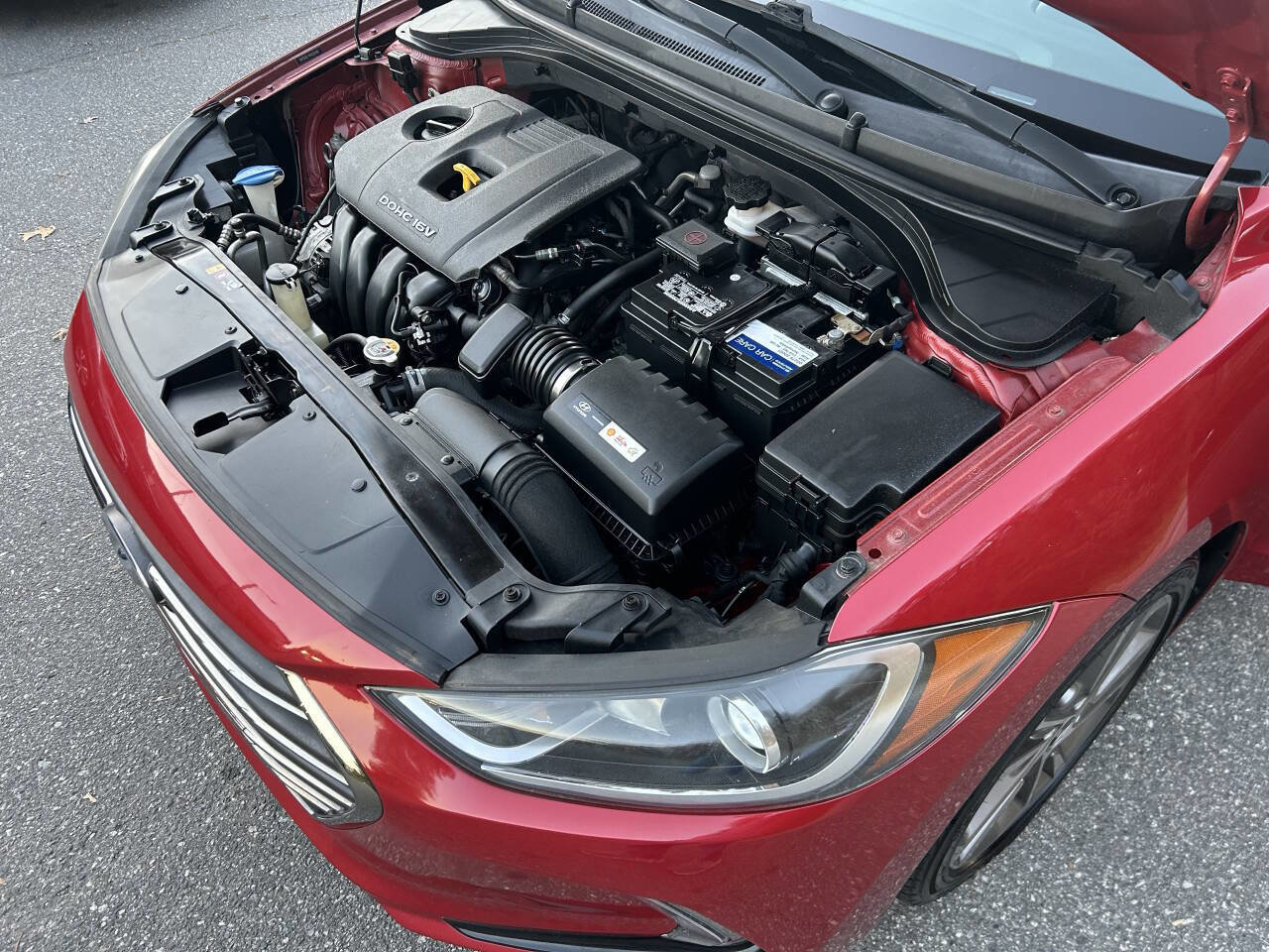 Used 2017 Hyundai Elantra Limited image 27