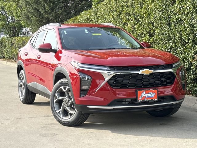 New 2026 Chevrolet Trax LT w/ Driver Confidence Package FWD image 2