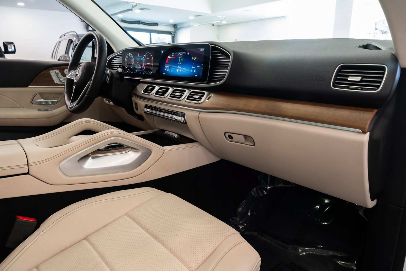Used 2024 Mercedes-Benz GLE 450 4MATIC image 25