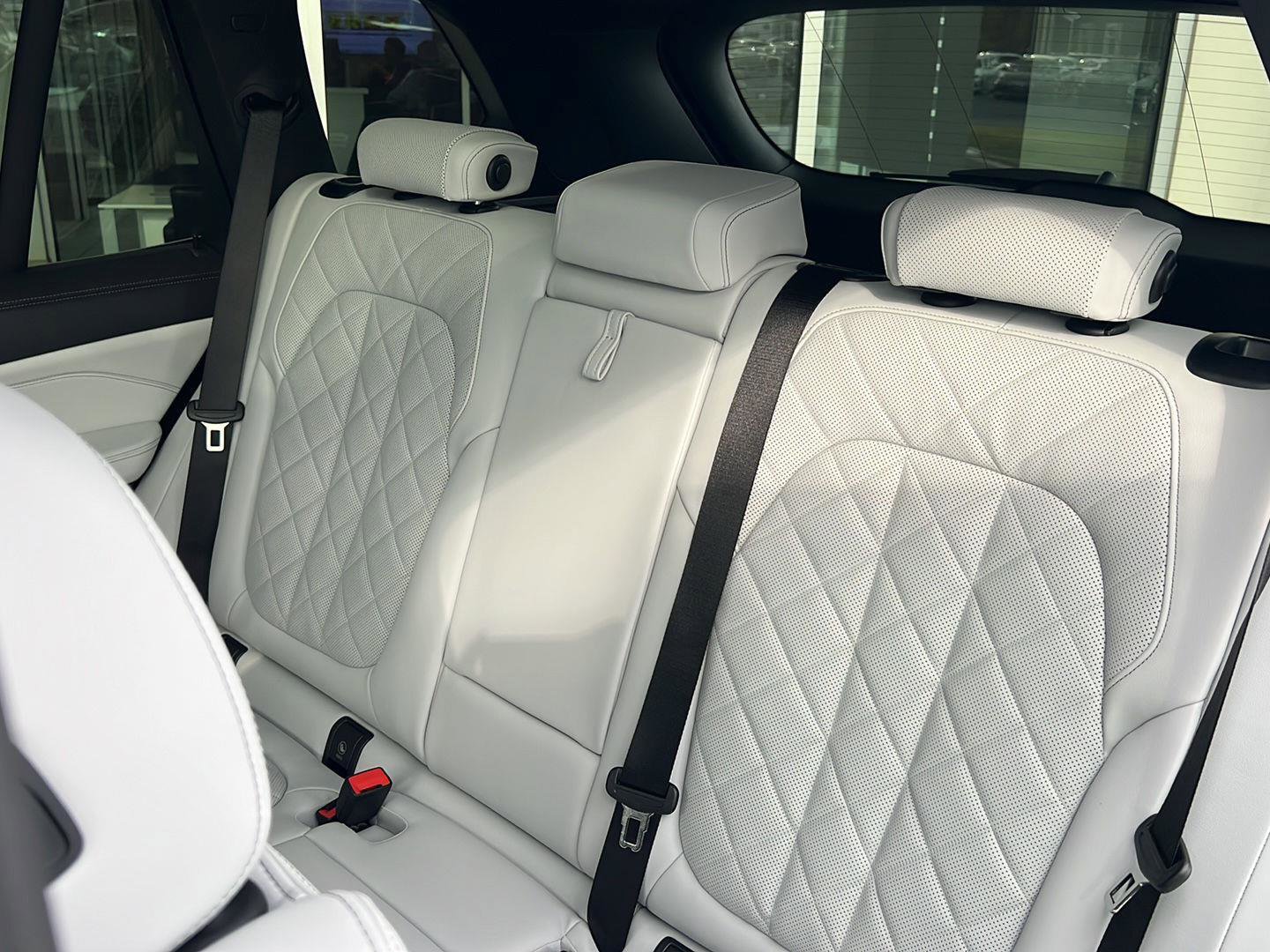 New 2026 BMW X5 xDrive40i w/ M Sport Package image 29