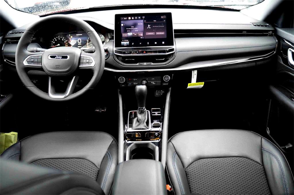 New 2026 Jeep Compass Latitude image 20