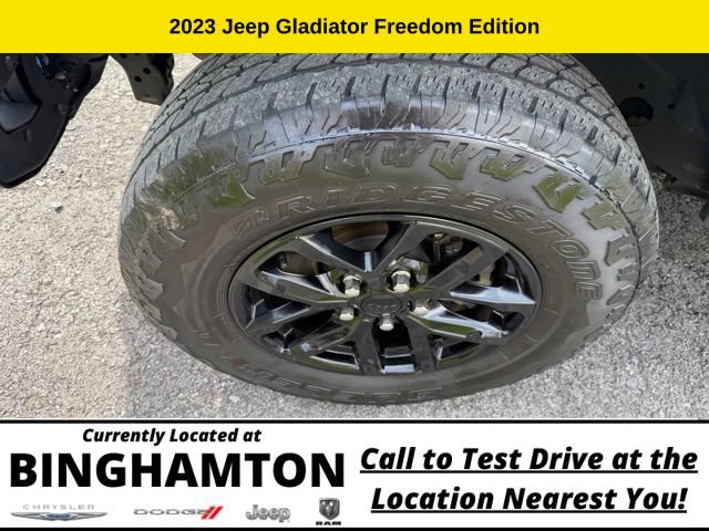 Used 2023 Jeep Gladiator Sport AWD/4WD image 11