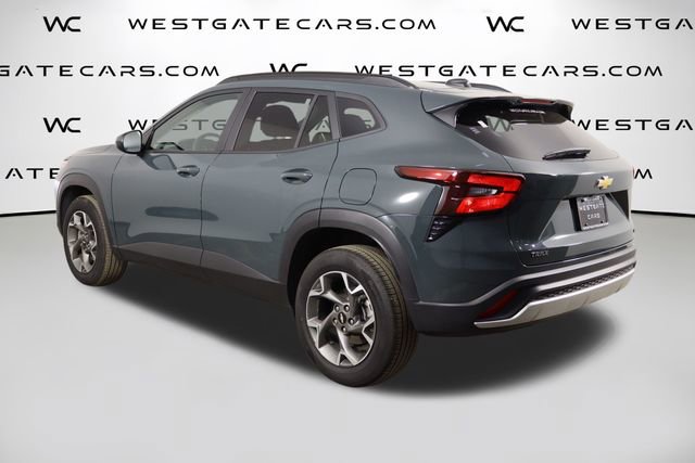 Used 2025 Chevrolet Trax LT w/ LT Convenience Package image 43
