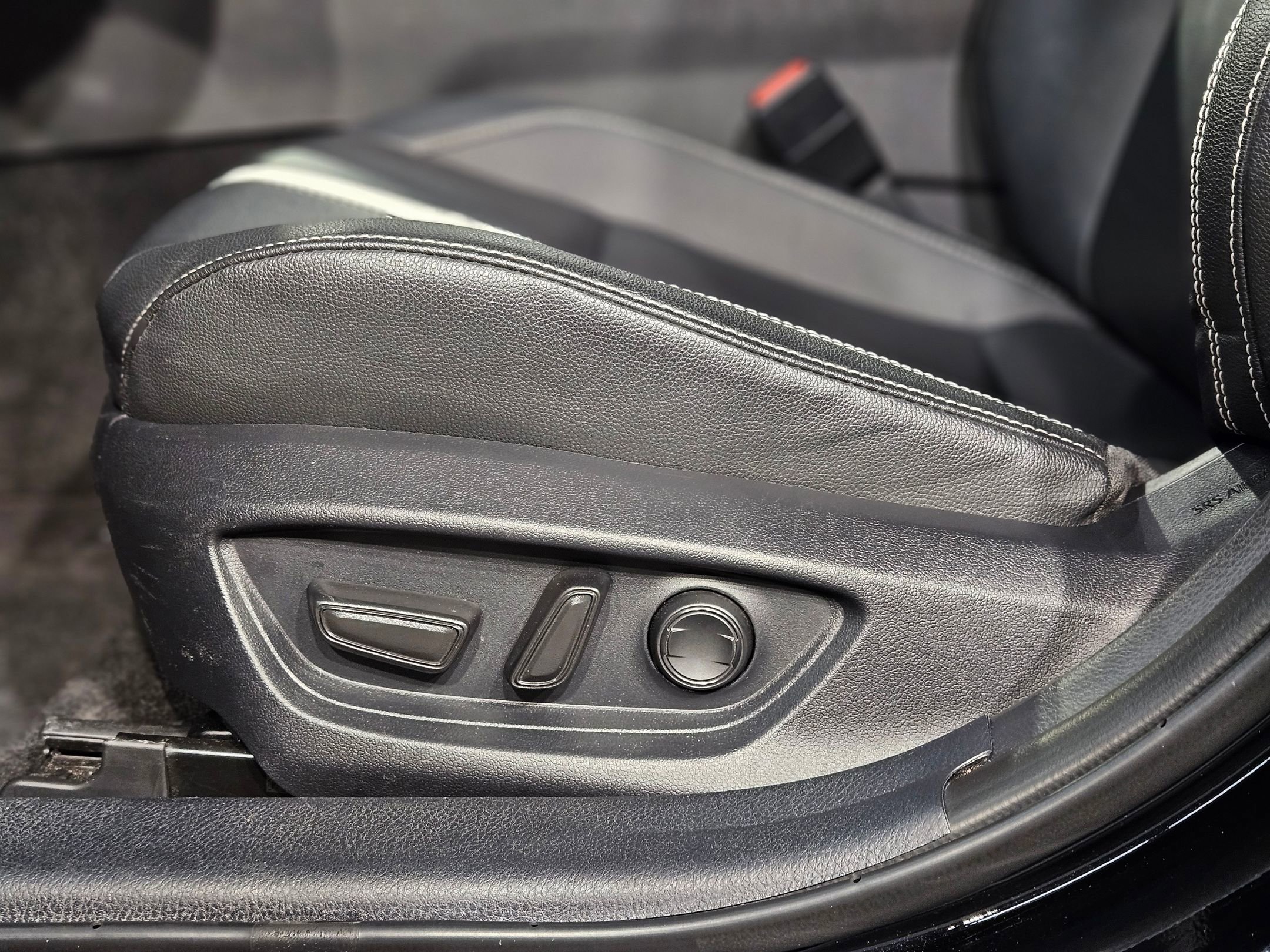 Used 2025 Toyota Camry SE image 23