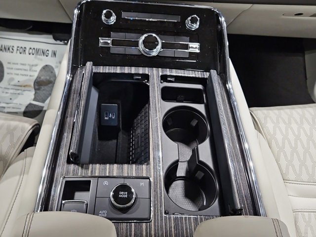Used 2024 Lincoln Navigator Black Label image 14