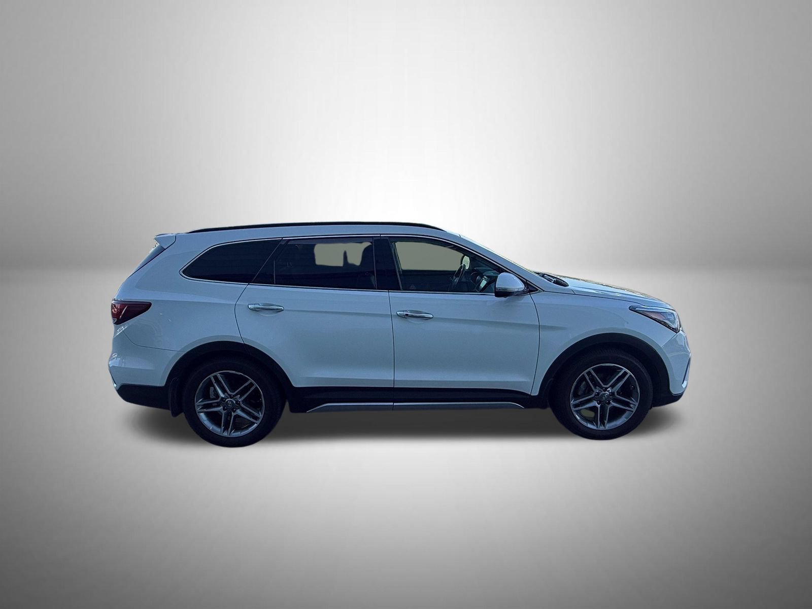 Used 2018 Hyundai Santa Fe Limited AWD/4WD image 5