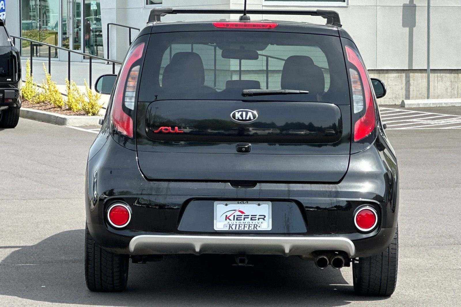 Used 2017 Kia Soul ! FWD image 5