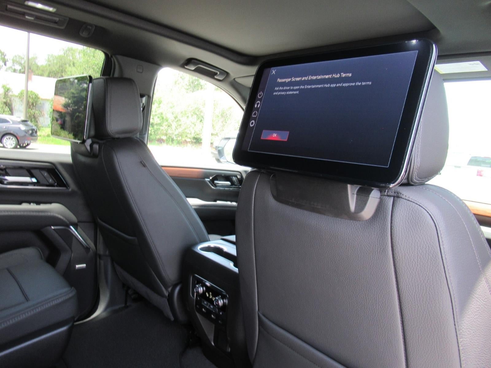 New 2026 GMC Yukon Denali w/ Denali Reserve Package AWD/4WD image 16