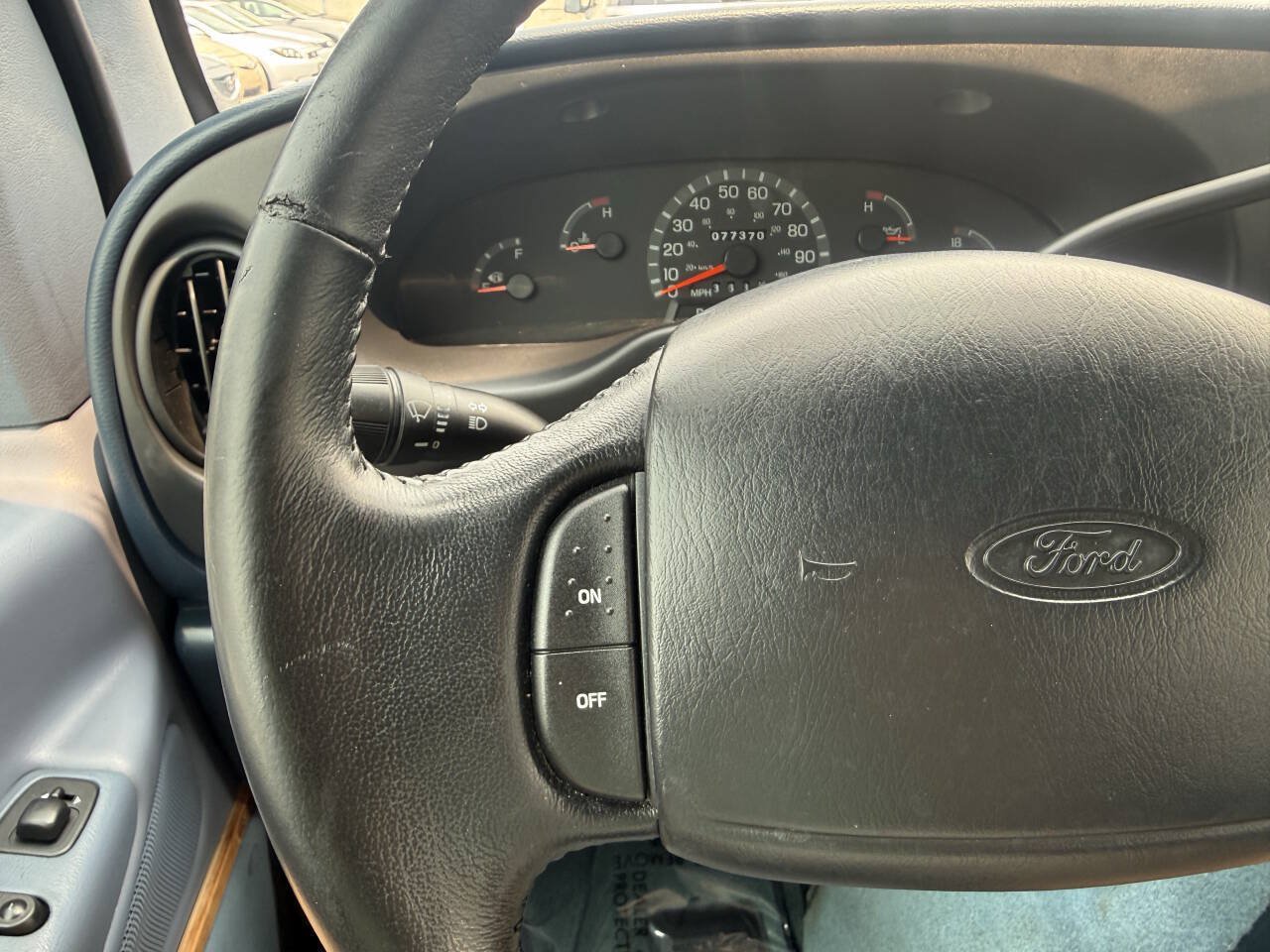 Used 1998 Ford E-150 and Econoline 150 RWD image 15