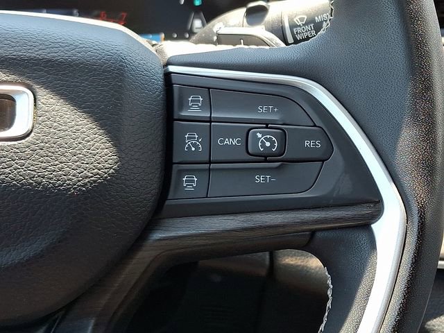 Used 2023 Jeep Grand Cherokee 30th Anniversary AWD/4WD image 22
