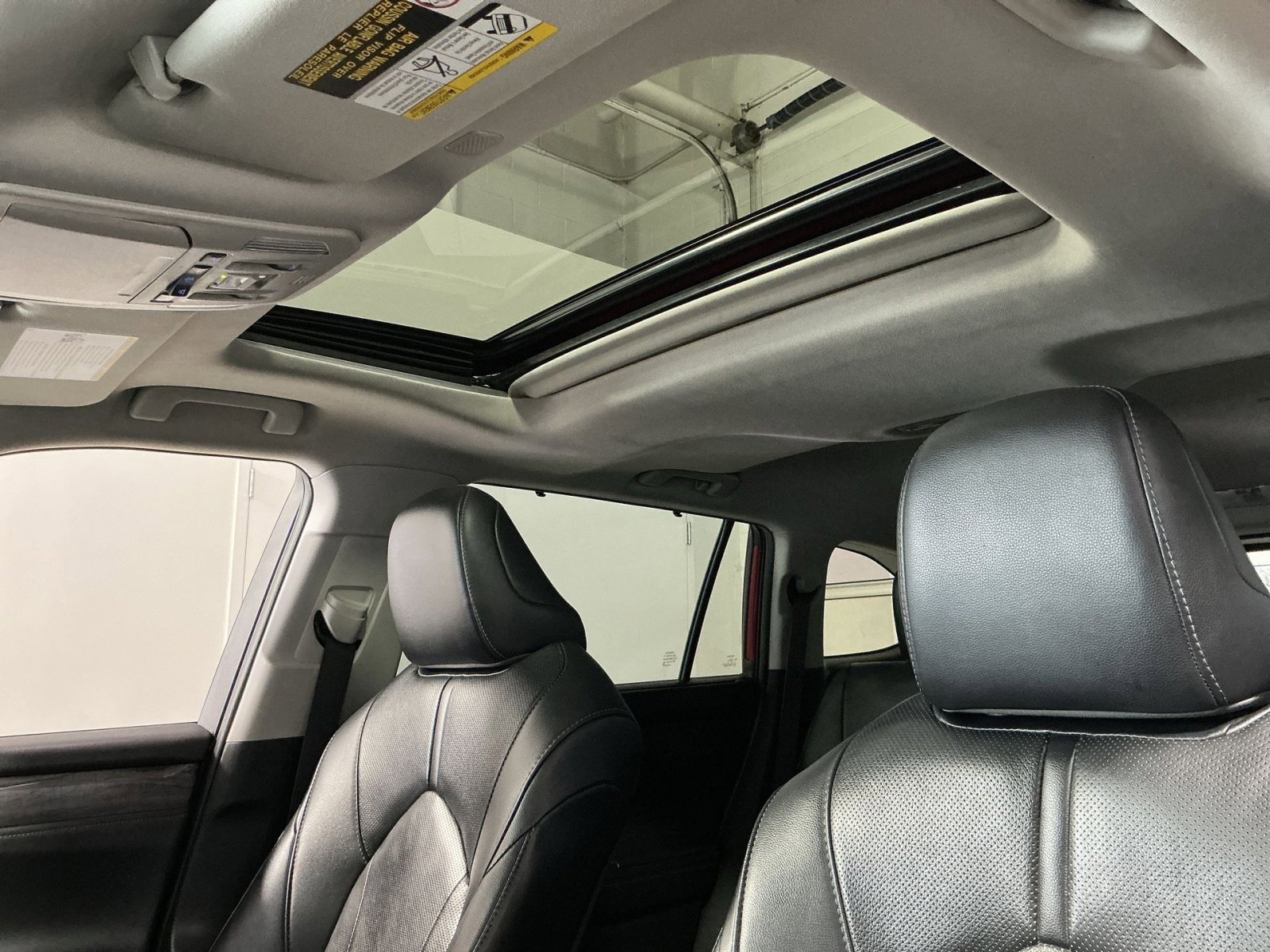 Used 2020 Toyota Highlander Limited image 31