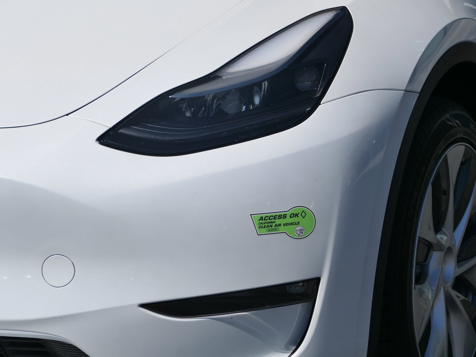 Used 2023 Tesla Model Y Long Range image 9