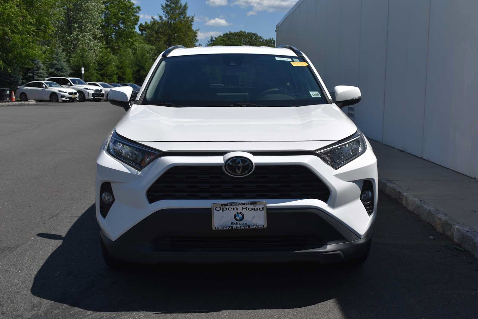 Used 2021 Toyota RAV4 XLE AWD/4WD image 2