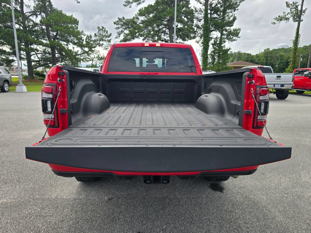 Used 2024 RAM 2500 Big Horn w/ Night Edition AWD/4WD image 23