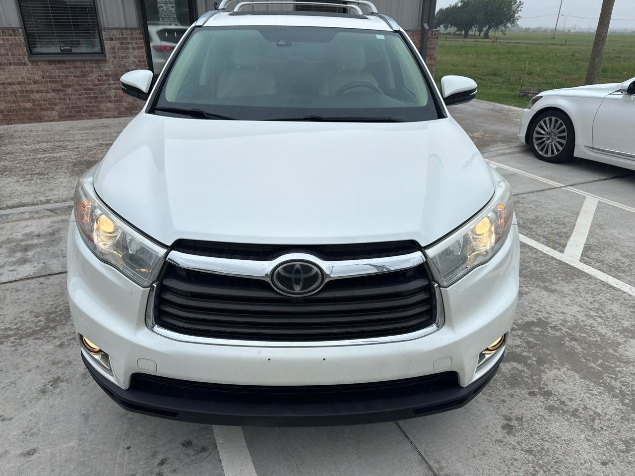 Used 2014 Toyota Highlander Limited Platinum AWD/4WD image 5